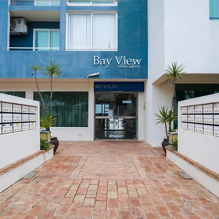 Apartment Bay View W/pool 3-min Walk To The