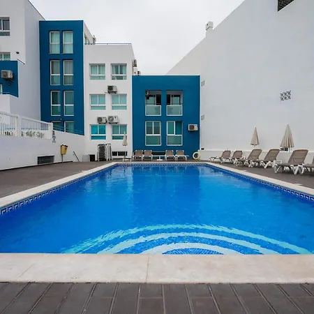 Bay View W/pool 3-min Walk To The