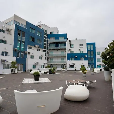 Apartment Bay View W/pool 3-min Walk To The *